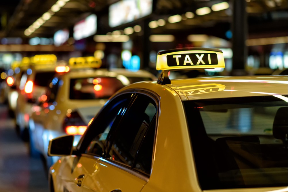 Todas las diferencias entre Taxi y Uber